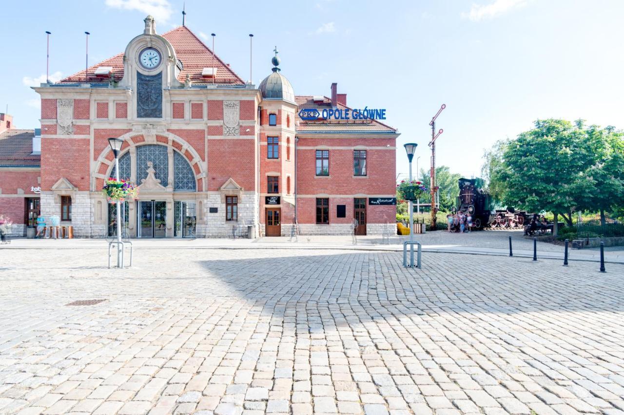 Hostel Opole Główne Exterior foto